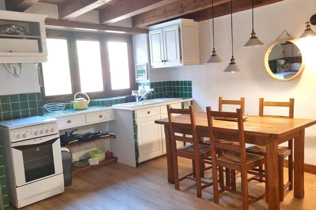 Photo of Kitchen in Saint-Floret