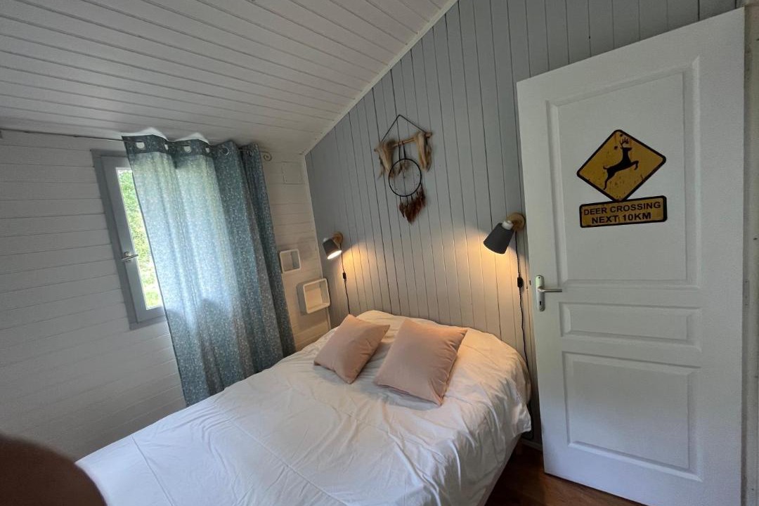 Photo of Bedroom in Saint-Laurent-des-Hommes