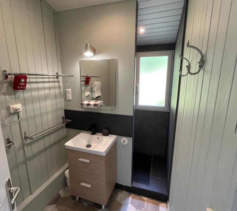 Photo of Bathroom in Saint-Laurent-des-Hommes