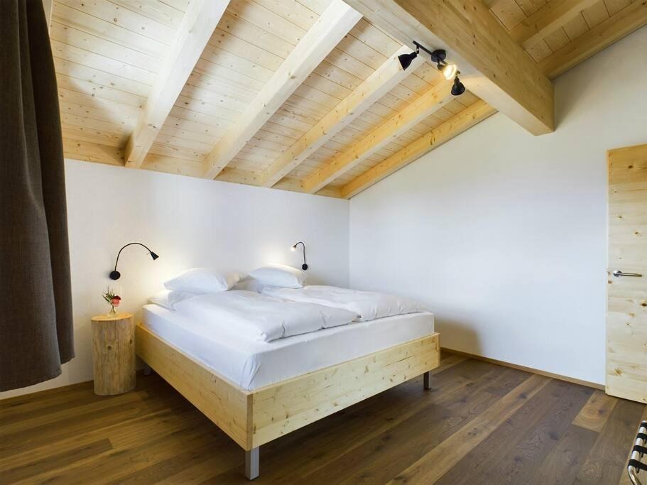 Photo of Bedroom in Aeschi bei Spiez