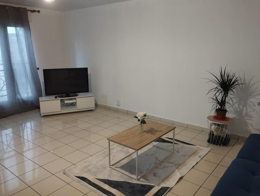 Photo of Livingroom in Mantes-la-Ville