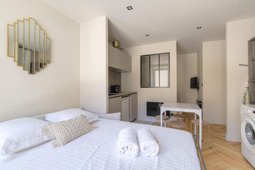 Photo of Bedroom in Saint-Didier-au-Mont-d'Or