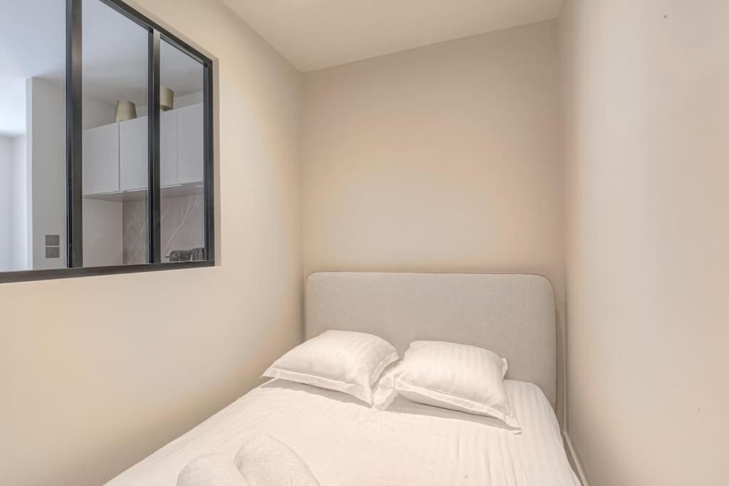 Photo of Bedroom in Saint-Didier-au-Mont-d'Or