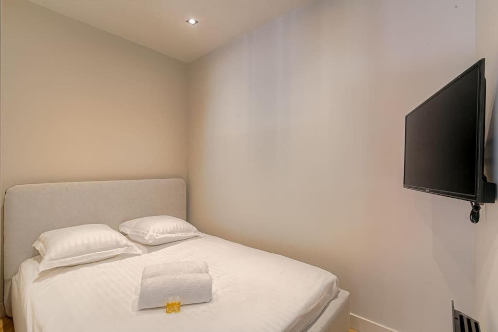 Photo of Bedroom in Saint-Didier-au-Mont-d'Or