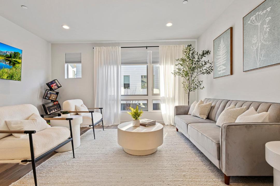 Photo of Livingroom in Meridian Park