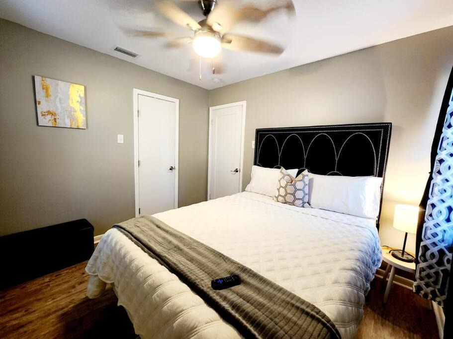 Photo of Bedroom in Mobile