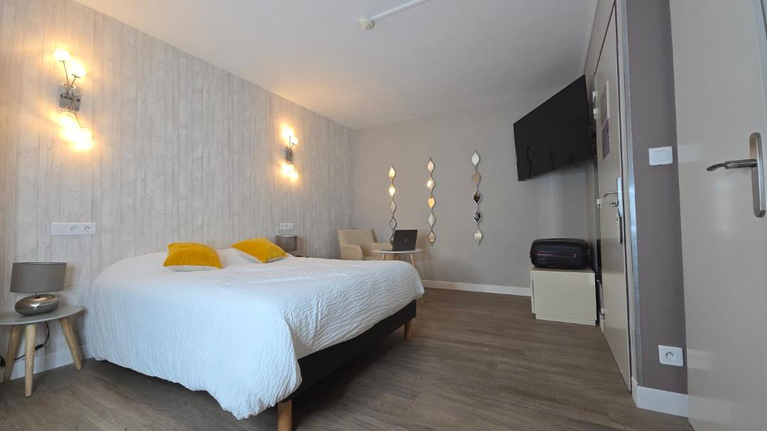 Photo of Bedroom in Montigny-le-Roi