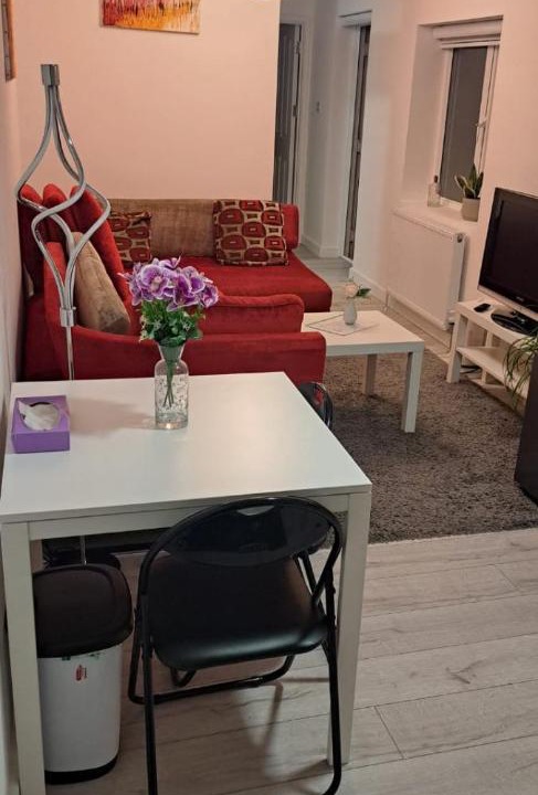 Photo of Livingroom in Mayfield