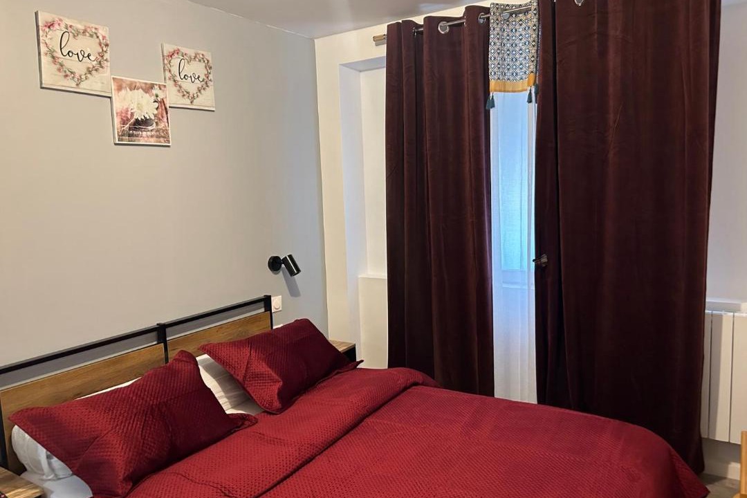 Photo of Bedroom in Rambouillet