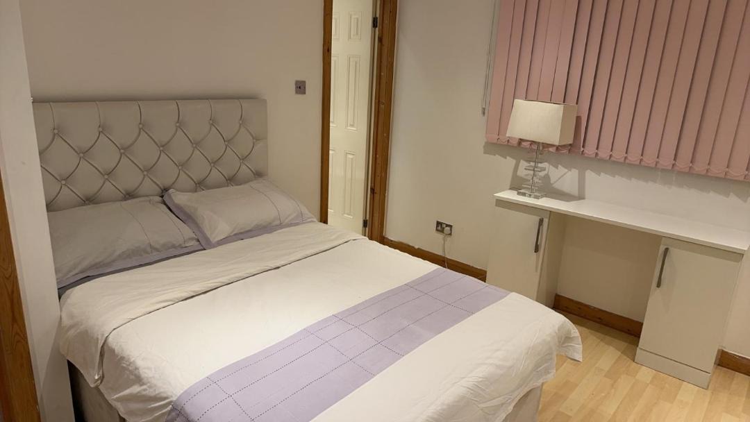 Photo of Bedroom in Berrylands