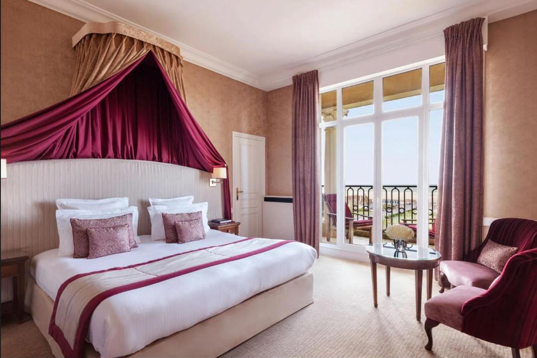 Photo of Bedroom in Deauville City Centre