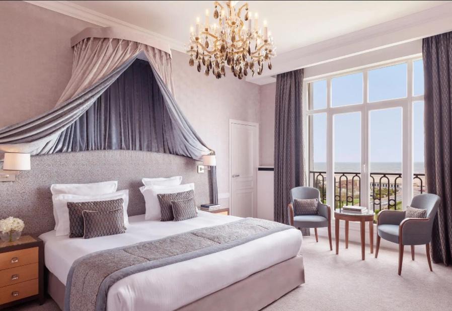Photo of Bedroom in Deauville City Centre