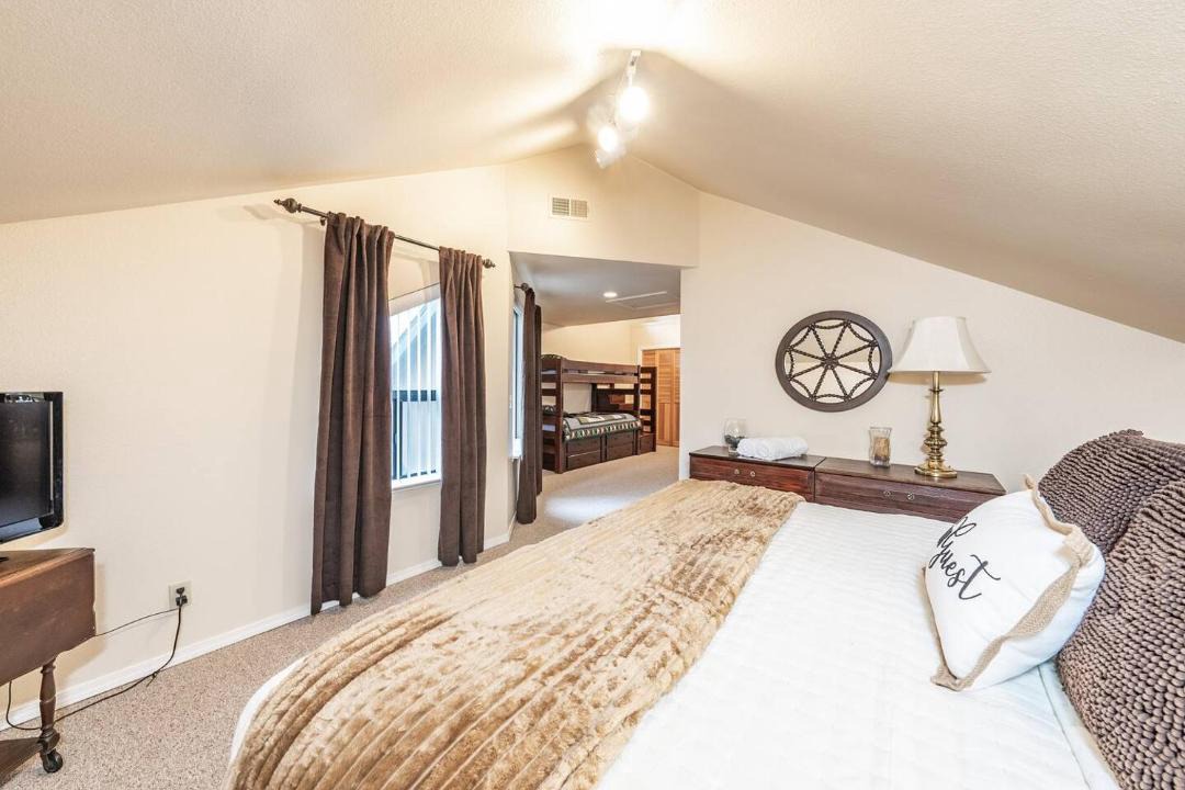 Photo of Bedroom in Granite Ridge