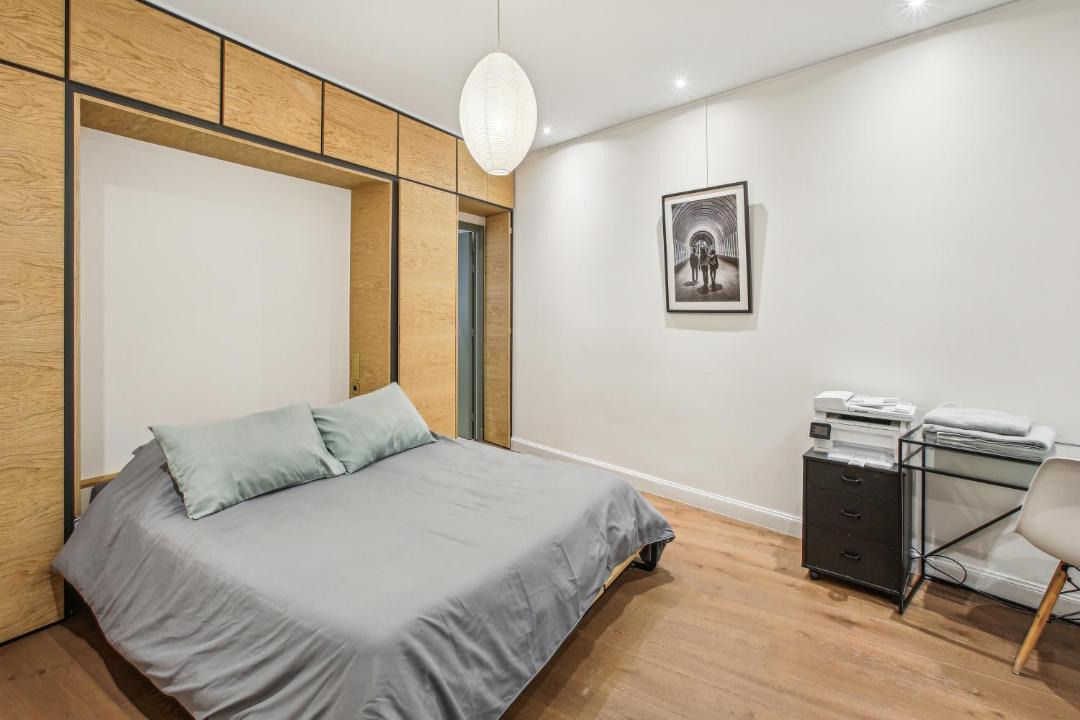Photo of Bedroom in 6th Arrondissement