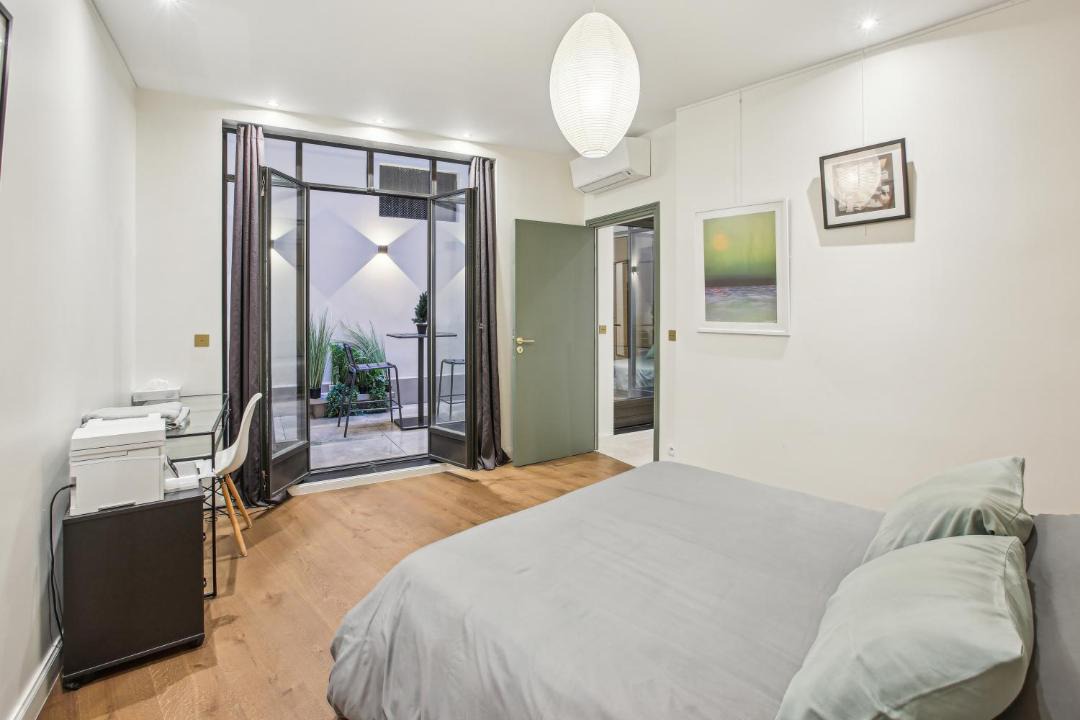 Photo of Bedroom in 6th Arrondissement