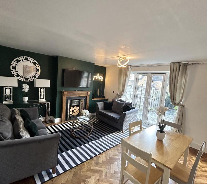 Photo of Livingroom in Corby