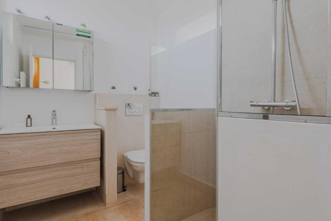 Photo of Bathroom in Quartier de la Plaine-de-Monceaux