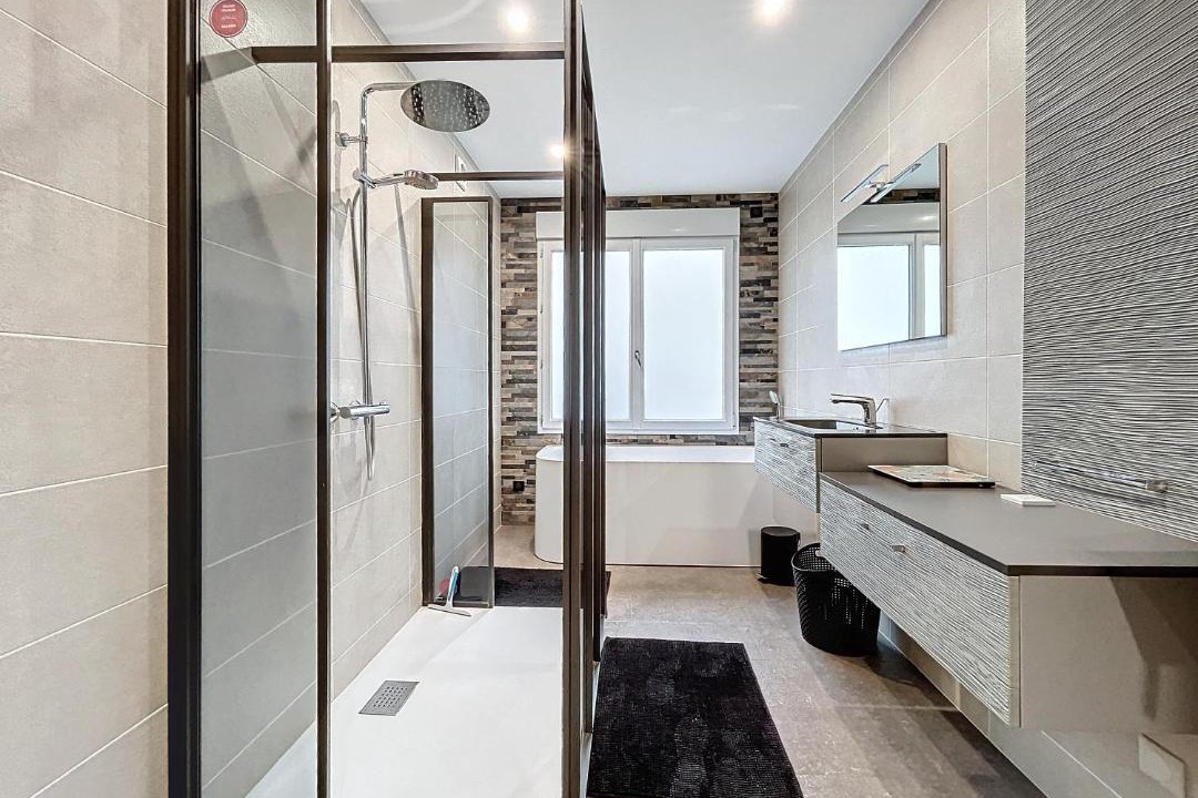 Photo of Bathroom in Montlucon