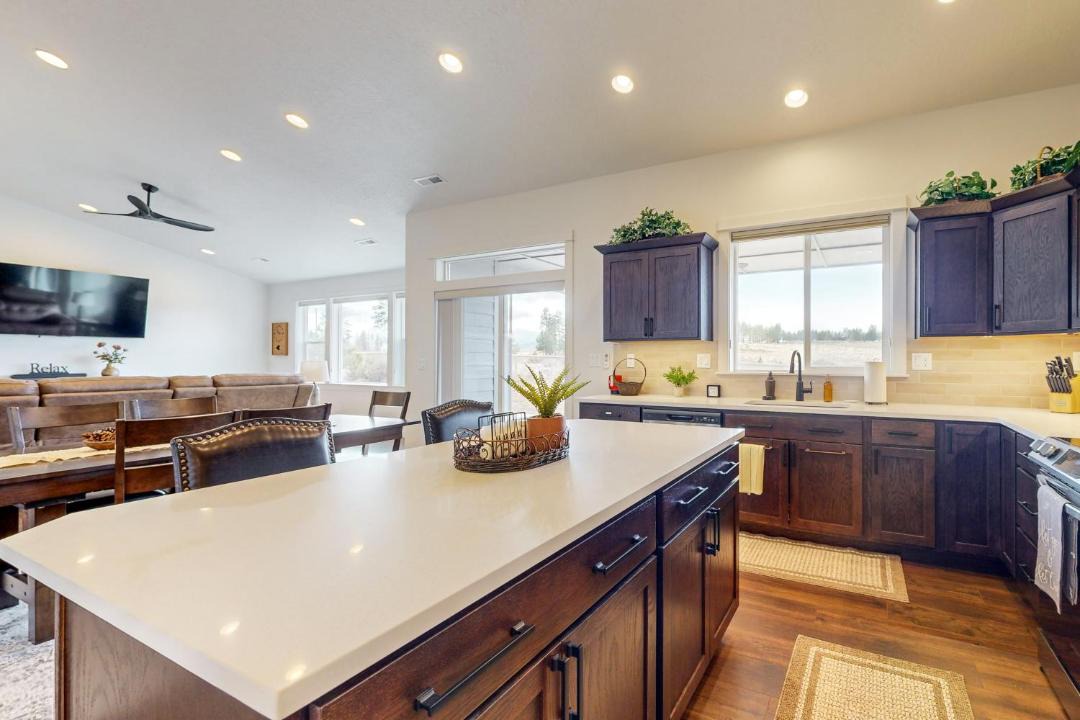 Photo of Others in Sisters