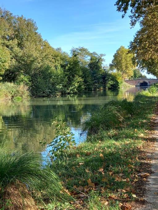 Photo of Others in Grenade