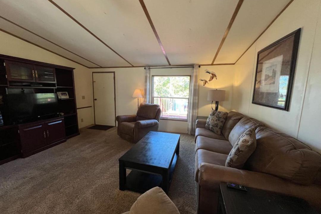 Photo of Others in Saluda