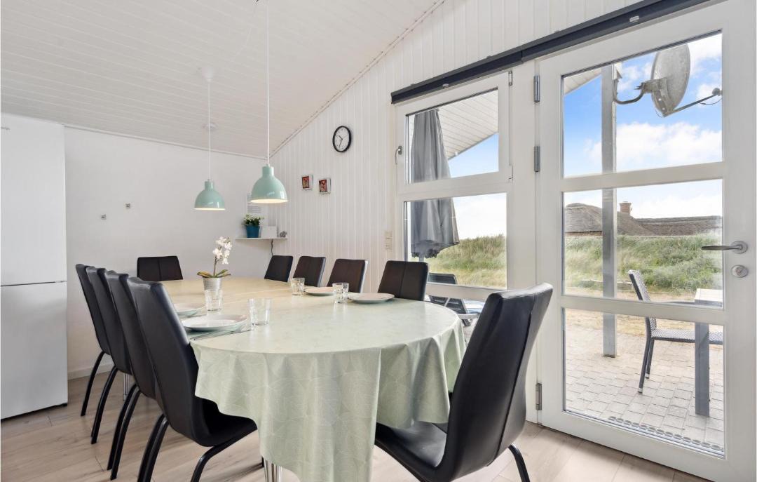 Photo of Others in Houvig Strand