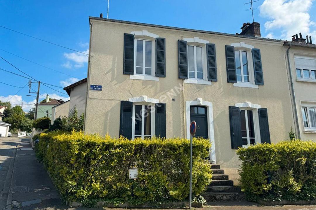 Photo of Others in Flore