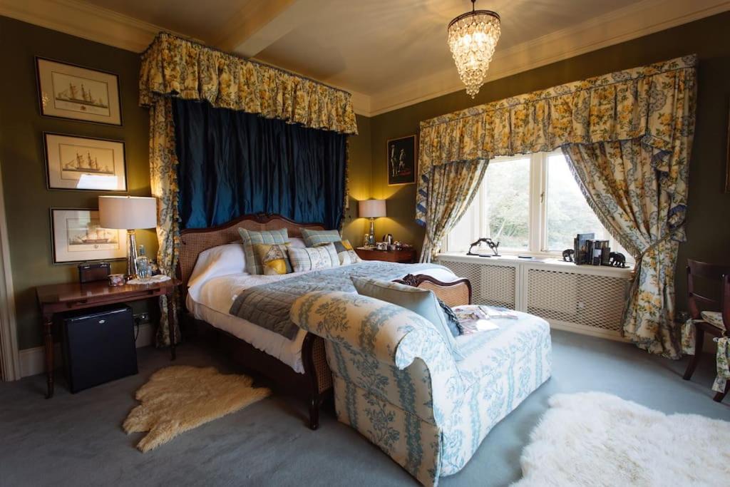 Photo of Bedroom in Hollow Meadows