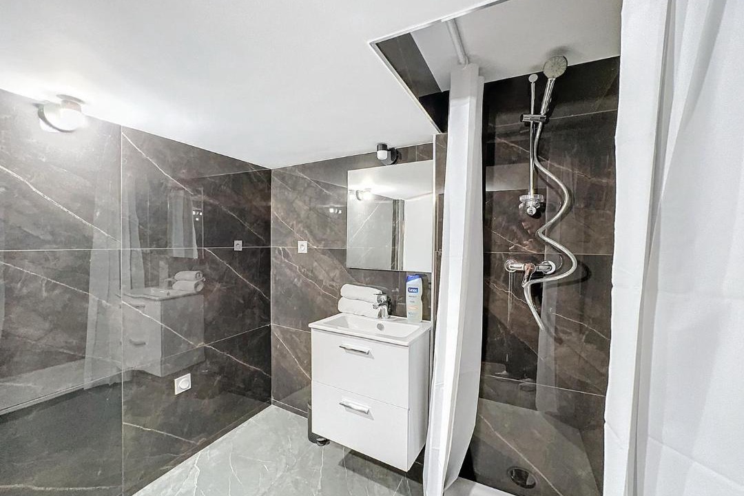 Photo of Bathroom in Croix Rousse