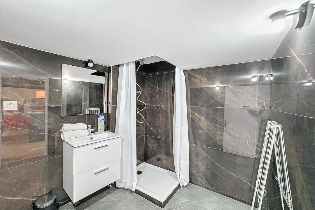 Photo of Bathroom in Croix Rousse