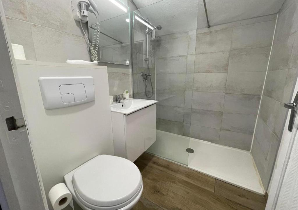 Photo of Bathroom in Azay-le-Rideau