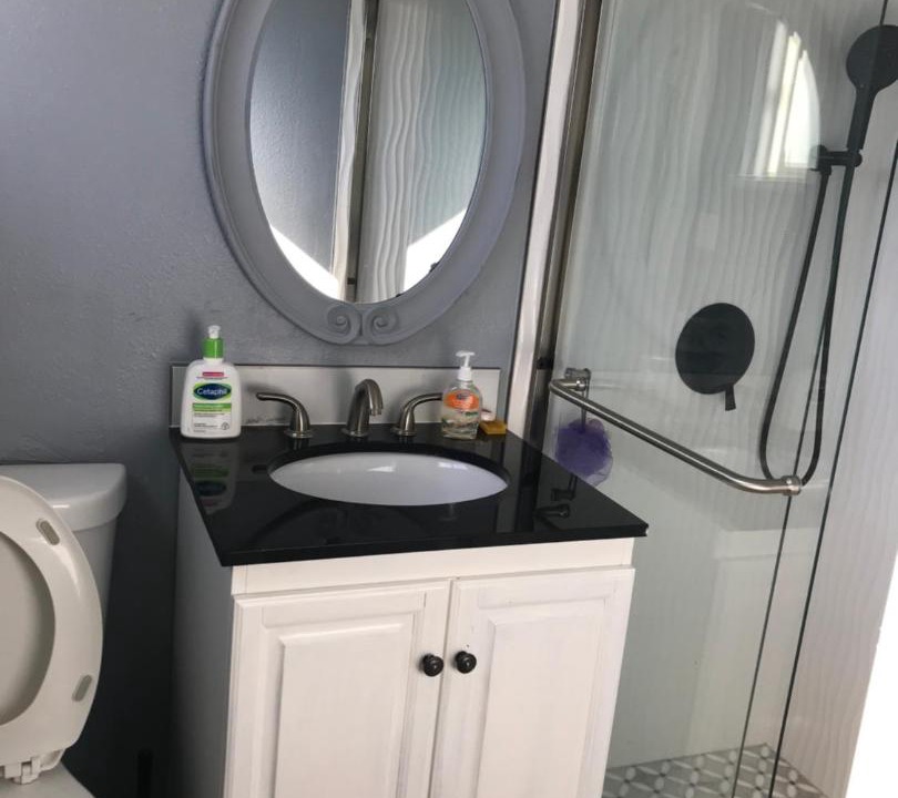 Photo of Bathroom in Central District