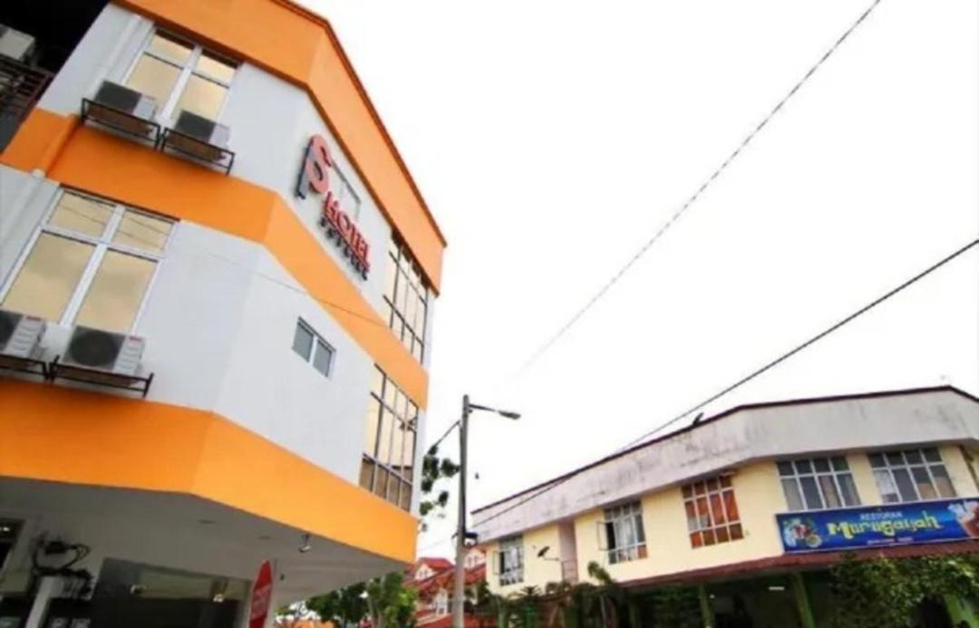 Photo of Buildings in Sungai Pelek