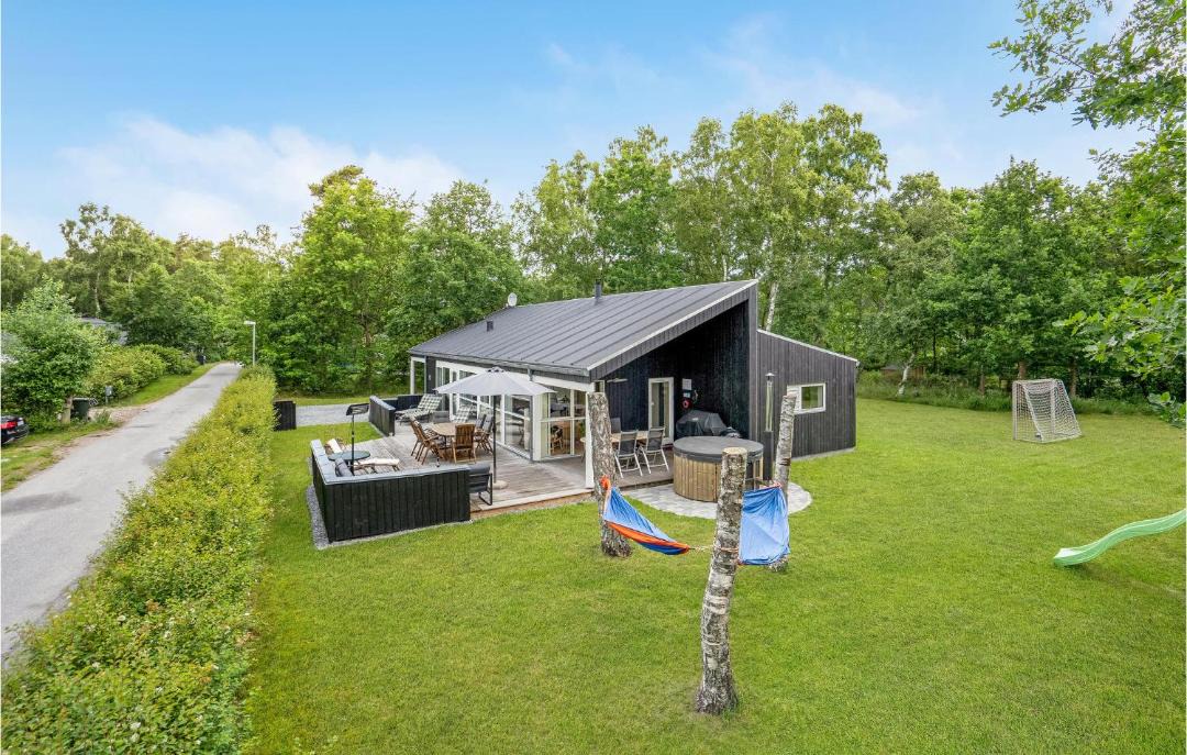 Photo of Others in Grena Strand