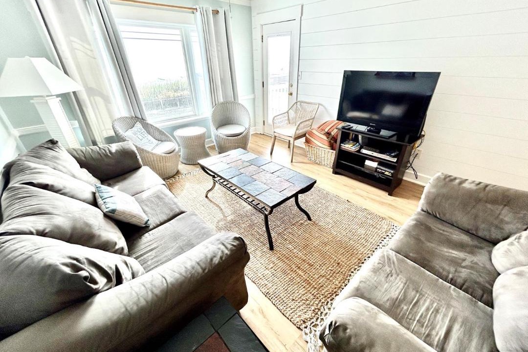 Photo of Livingroom in Surfside Beach