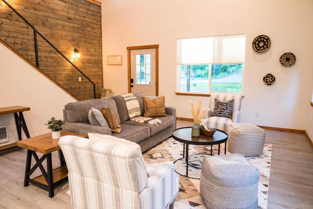 Photo of Others in Paradise Estates