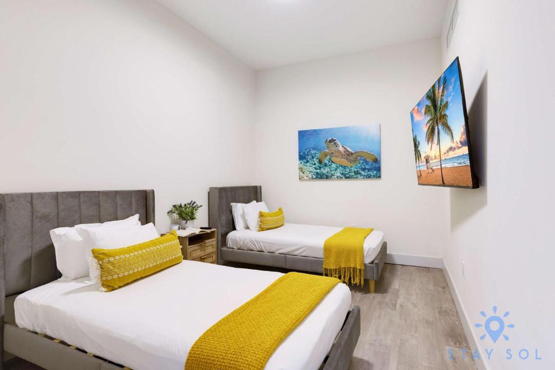 Photo of Bedroom in Hollywood