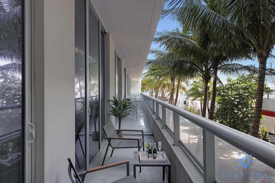 Photo of Patio Balcony in Hollywood