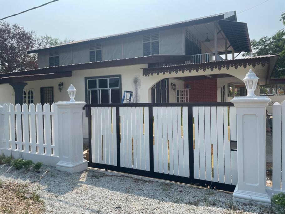 Photo of Others in Parit Sakai