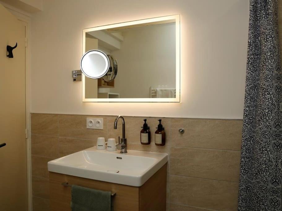 Photo of Bathroom in Arnaud-Guilhem