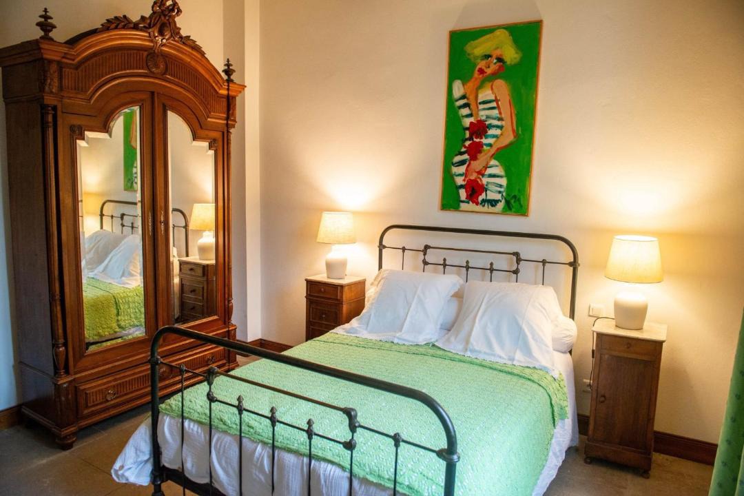 Photo of Bedroom in Aigues-Mortes Medieval City