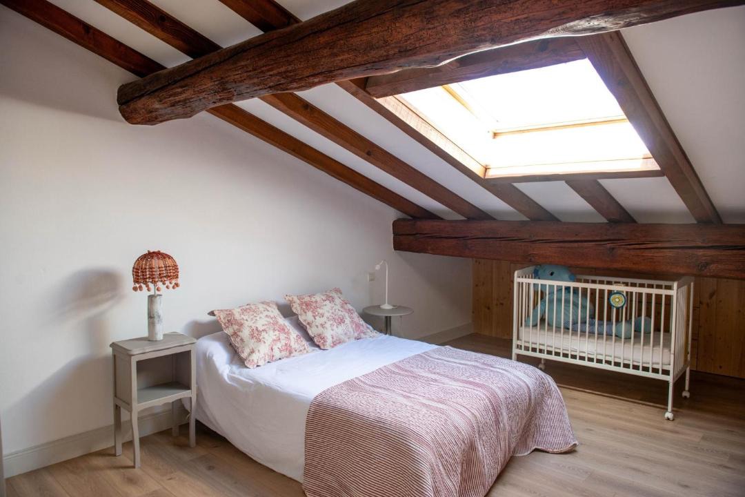 Photo of Bedroom in Aigues-Mortes Medieval City