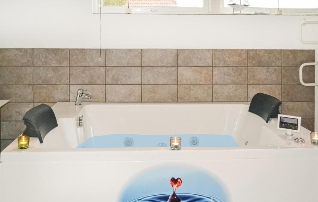 Photo of Bathroom in Haurvig