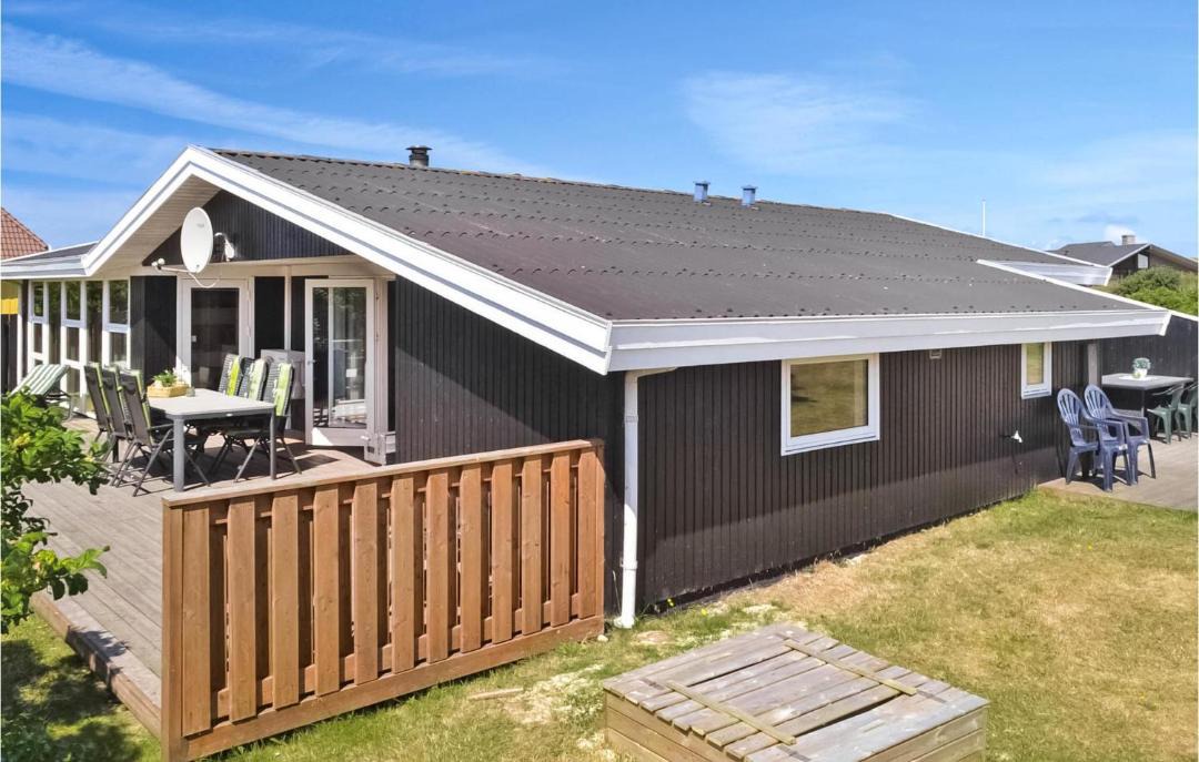 Photo of Others in Haurvig