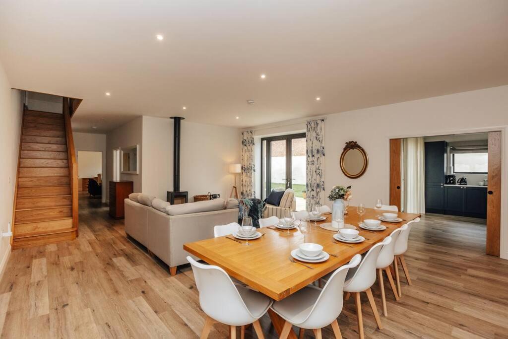 Photo of Others in North Moreton