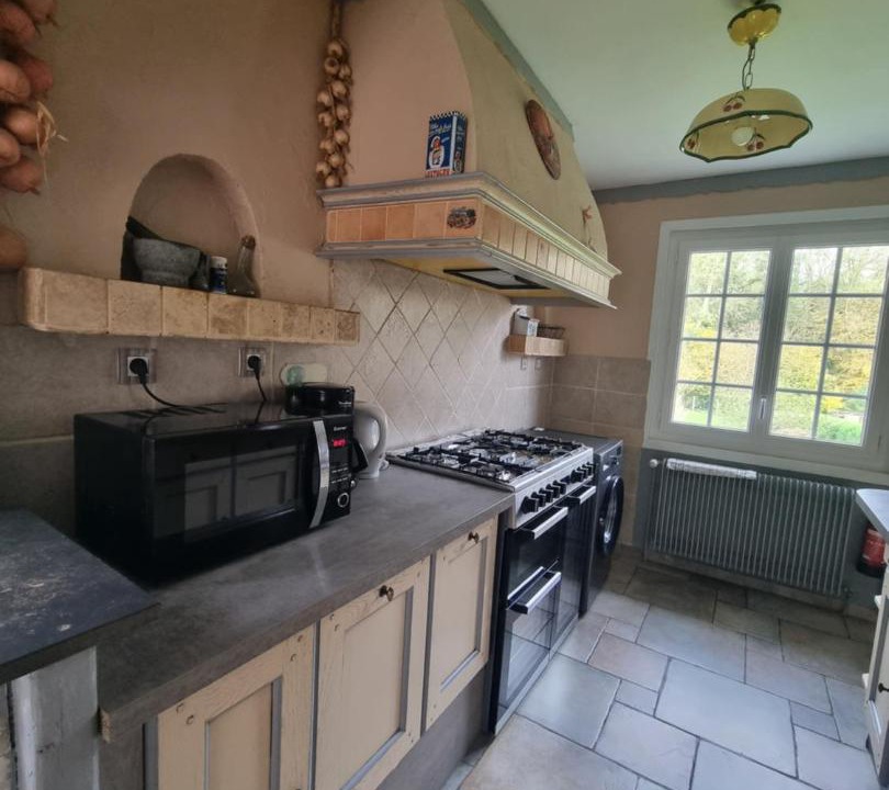 Photo of Kitchen in Neuilly-sous-Clermont