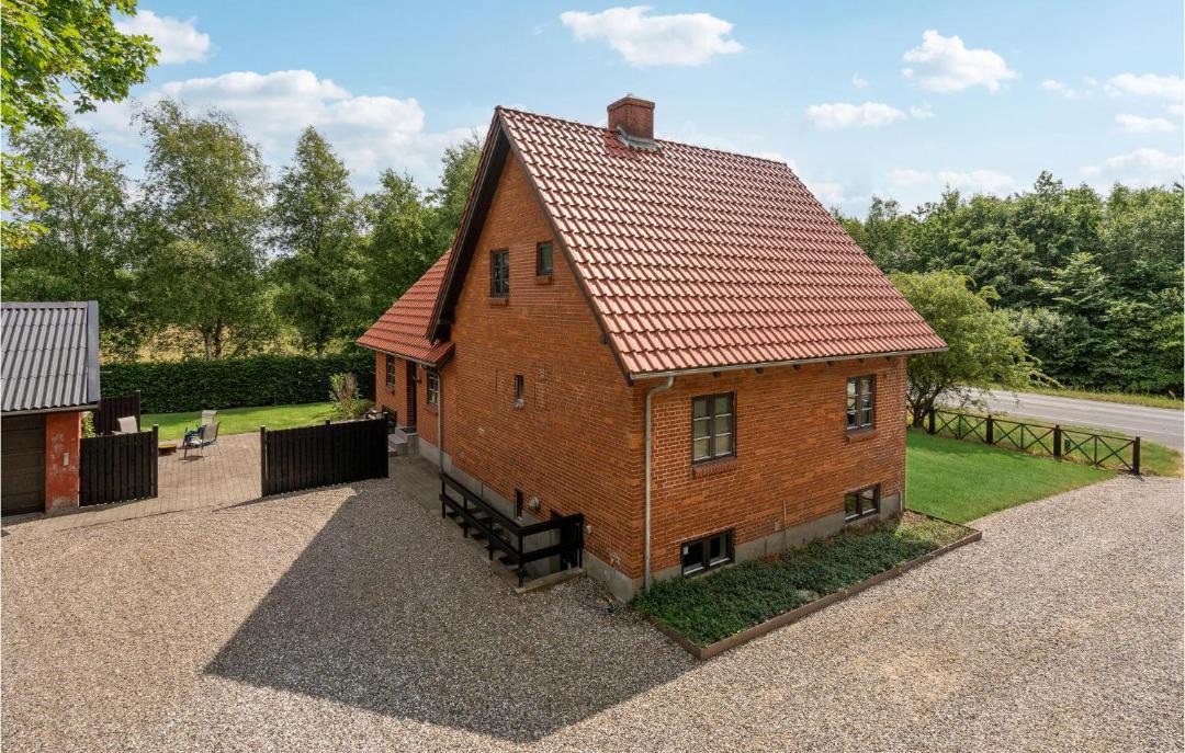 Photo of Others in Bække