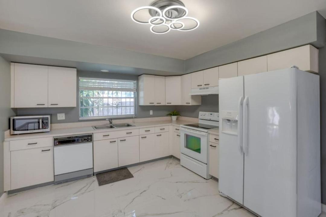 Photo of Kitchen in Bearss Plaza