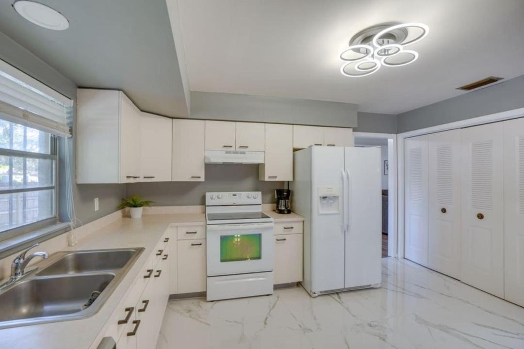 Photo of Kitchen in Bearss Plaza