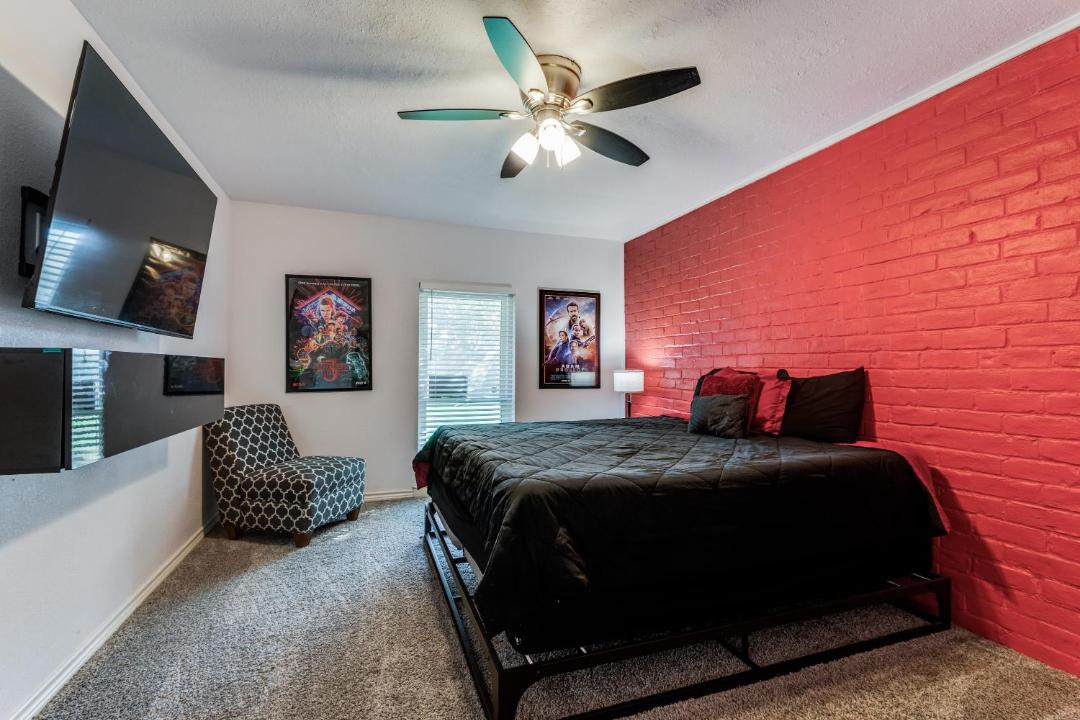 Photo of Bedroom in Grand Prairie